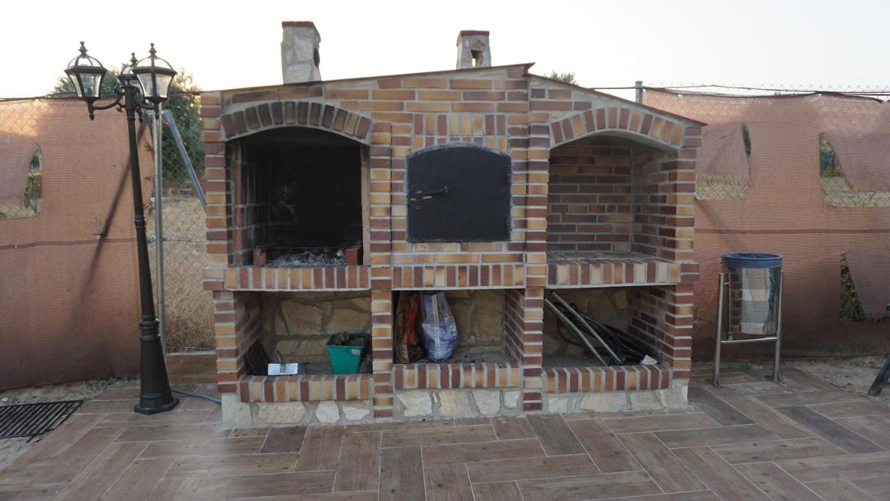 Cuchi Farm Villa Chinchón Dış mekan fotoğraf